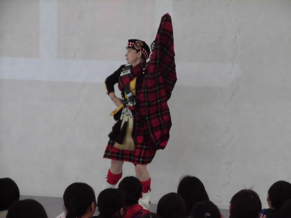 講師のパフォーマンスの様子